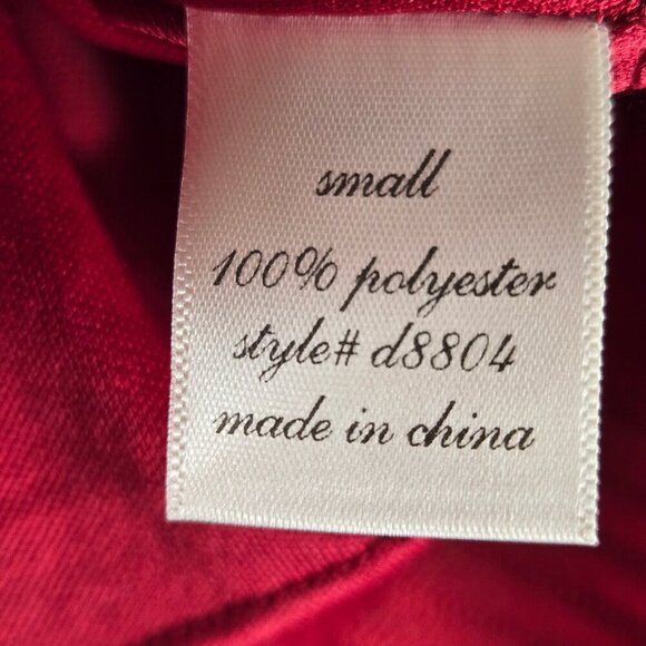 Buttons Size S Red Fit & Flare Dress Sequins Embroidery Textured Cap Sleeve NWT - Picture 16 of 16